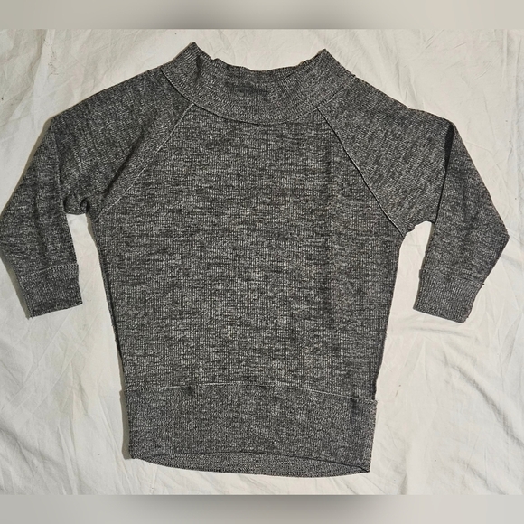 💜💖UMGEE Sweater Gray Pullover Size M🩵 - Picture 4 of 7